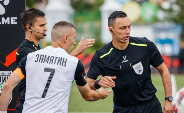 Безумный Рюдигер и еще шесть игроков и тренеров, которых надолго отстраняли от футбола