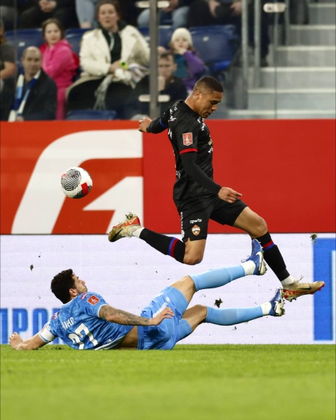 
        &laquo;Зенит&raquo; приблизился к трофею. В 100-летие будут довольствоваться кубком?
        
	