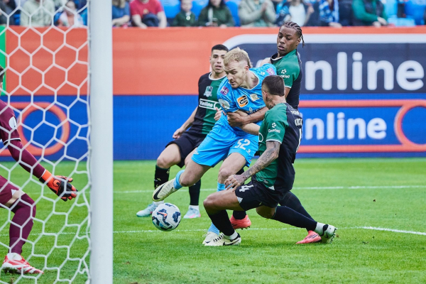 
        &laquo;Зенит&raquo; Рио-де-Жанейро вытащили русские &ndash; Мостовой и Глушенков. Оценки игроков за ключевой матч с &laquo;Краснодаром&raquo;
        
	