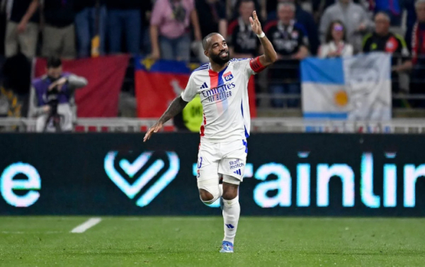 &laquo;Лион&raquo; совершил камбэк и обошёл &laquo;Лилль&raquo; в борьбе за Лигу чемпионов