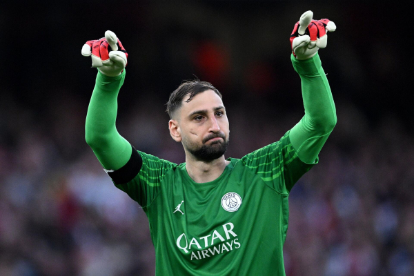 "ПСЖ" в гостях победил "Арсенал" в первом полуфинальном матче ЛЧ