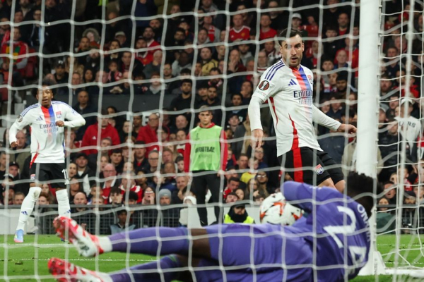 МЮ &mdash; Лион &mdash; 5:4, видеообзор матча ЛЕ, видео голов: Дало, Толиссо, Тальяфико, Шерки, Ляказетт, Бруну, Магуайр, 17 апреля 2025