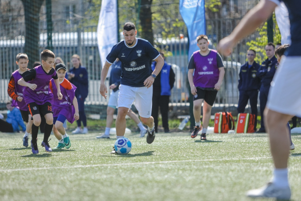 РФС провёл фестиваль «Газпромбанк. Урок футбола» в Чебоксарах РФС провёл фестиваль «Газпромбанк. Урок футбола» в Чебоксарах