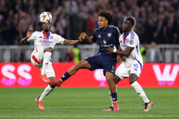 Лион &mdash; Манчестер Юнайтед &mdash; 2:2, обзор матча 1/4 финала Лиги Европы, голы: Йоро, Альмада, Зиркзее, Шерки, Онана, 10 апреля 2025